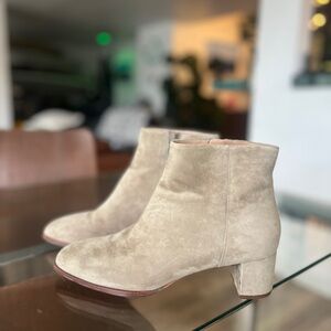 Via Spiga Beige Suede Ankle Boots